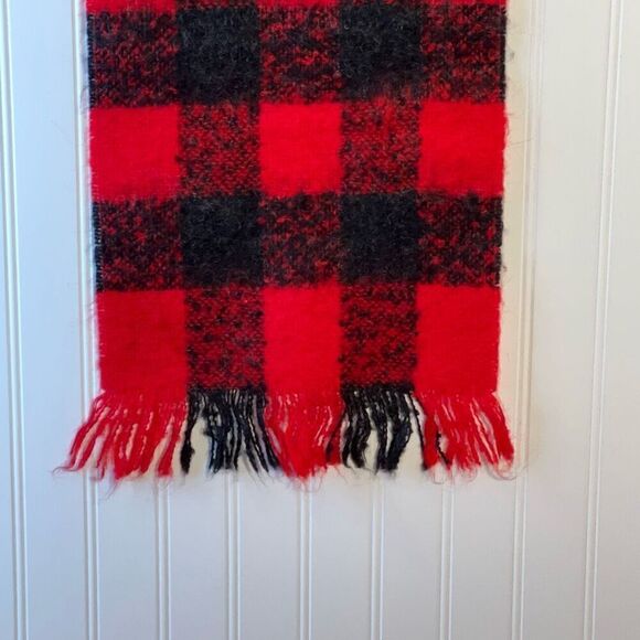 Vintage Mohair Blend Wool Plaid Scarf Made In France Red Black Fringed End Wrap - Picture 7 of 7